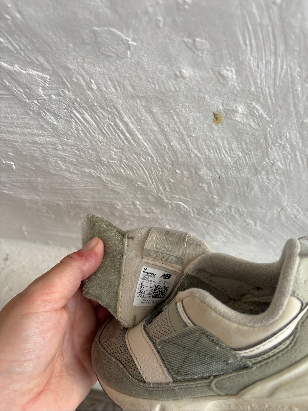 New Balance 997R New-B Hook & Loop Toddler ‘Olivine Linen’ size 6 - Picture 6 of 8